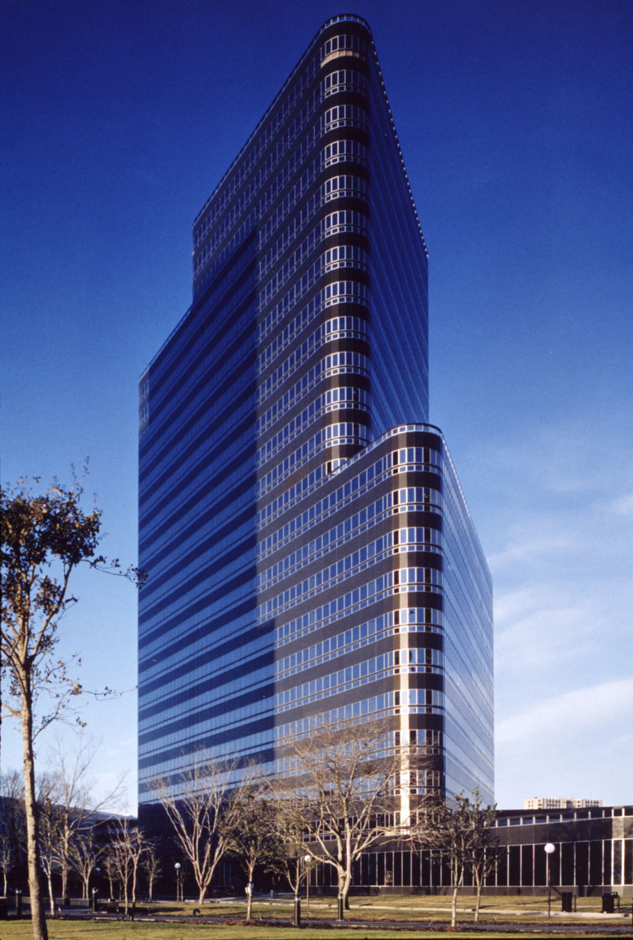 Post Oak Central — 2050 Post Oak Blvd, Houston TX